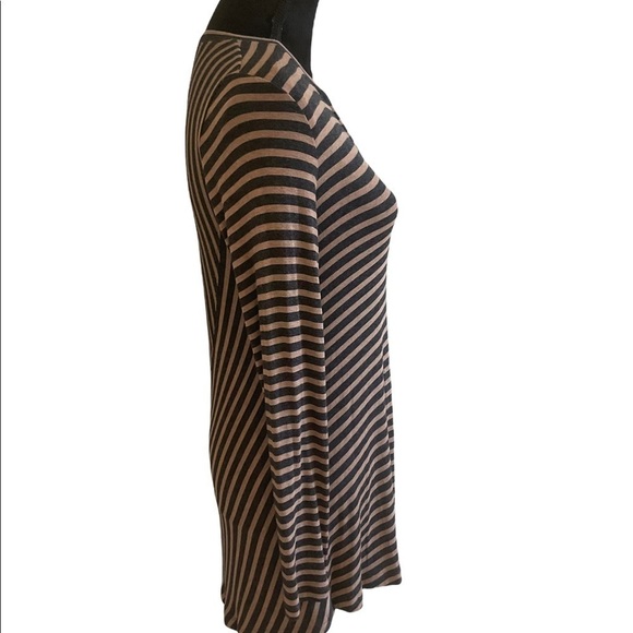 🎉SALE Cabi Slant Asymmetrical Striped Long Sleeve Tunic - Picture 4 of 7